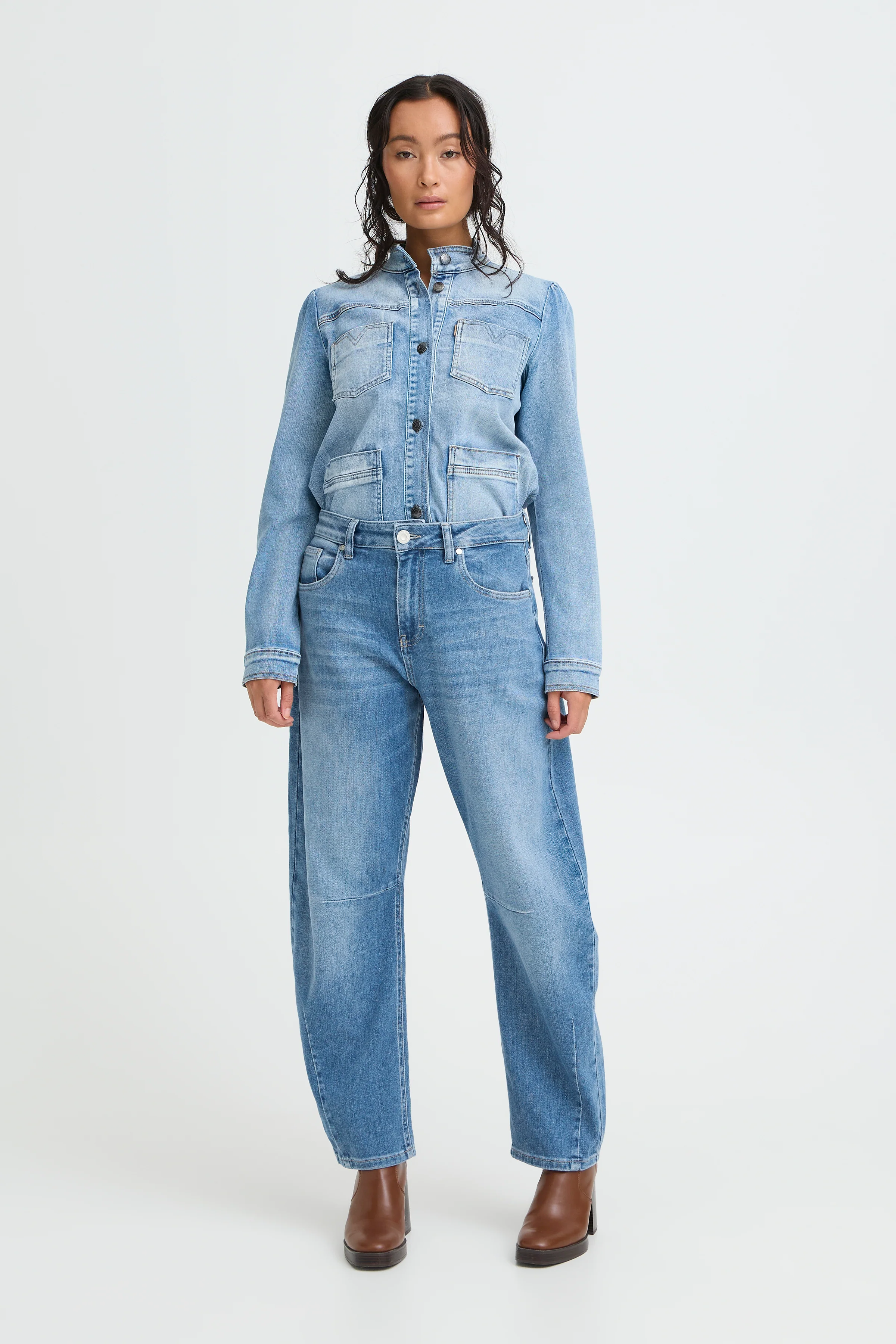 Anni High Waisted Barrel Jeans - Med Blue - Image 3