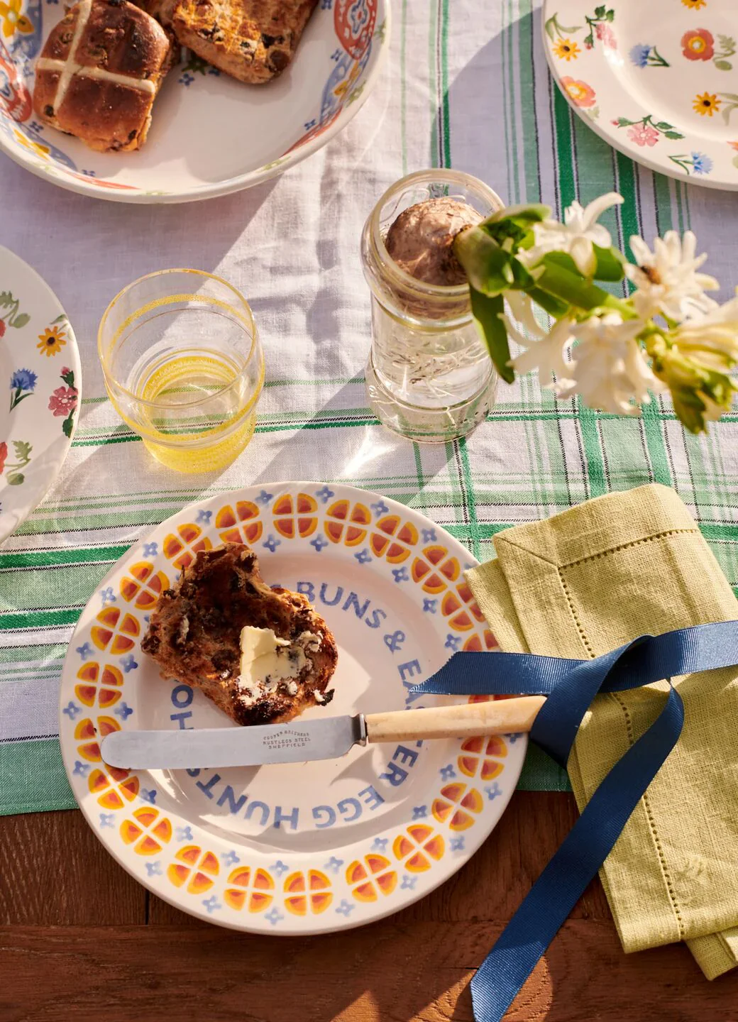 Hot Cross Buns 8.5 Inch Plate - Image 2
