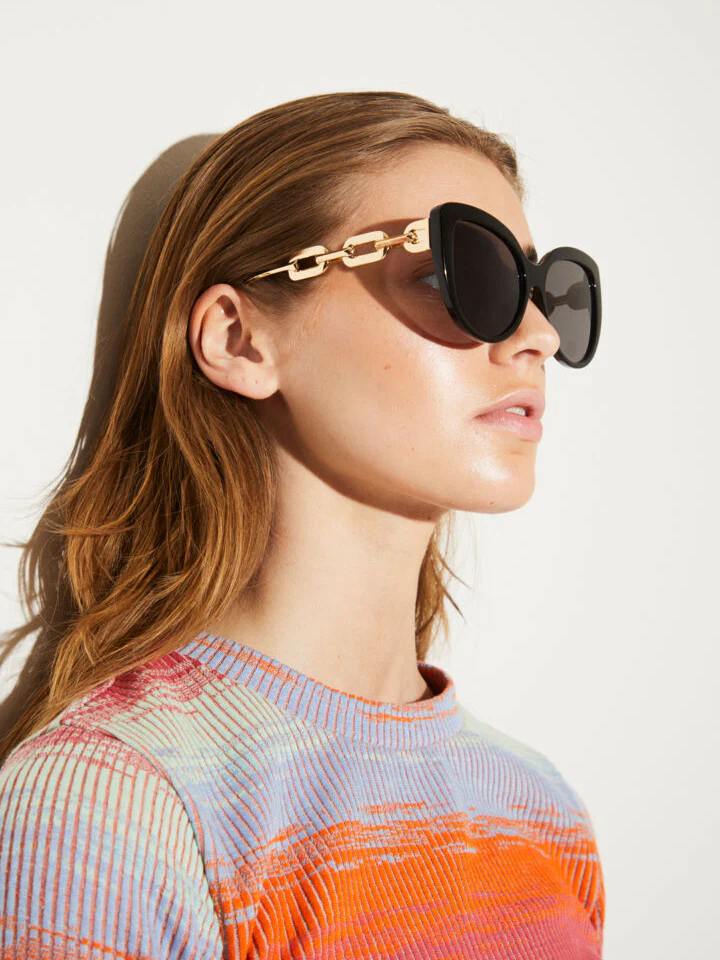 Paihia Sunglasses and Case - Image 3