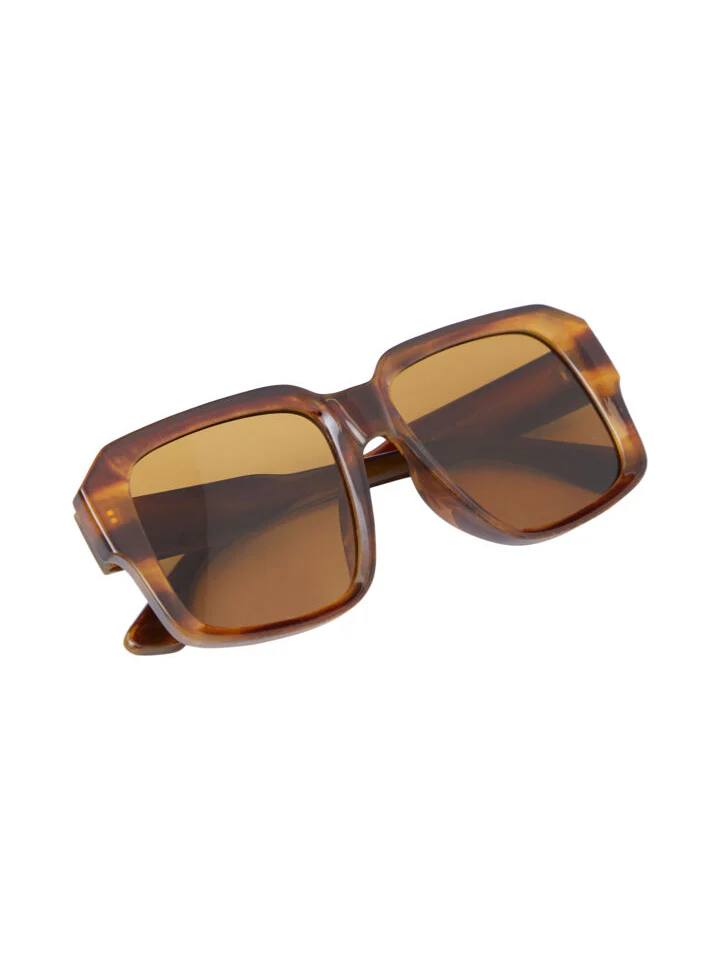 Paihia Sunglasses and Case - Image 7