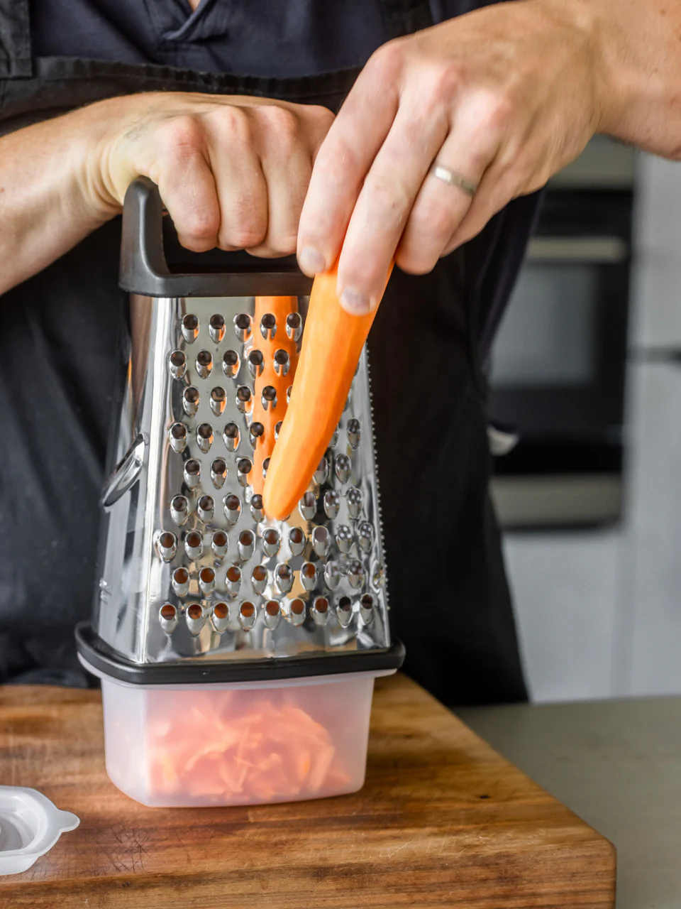 Grater With Container - Image 2