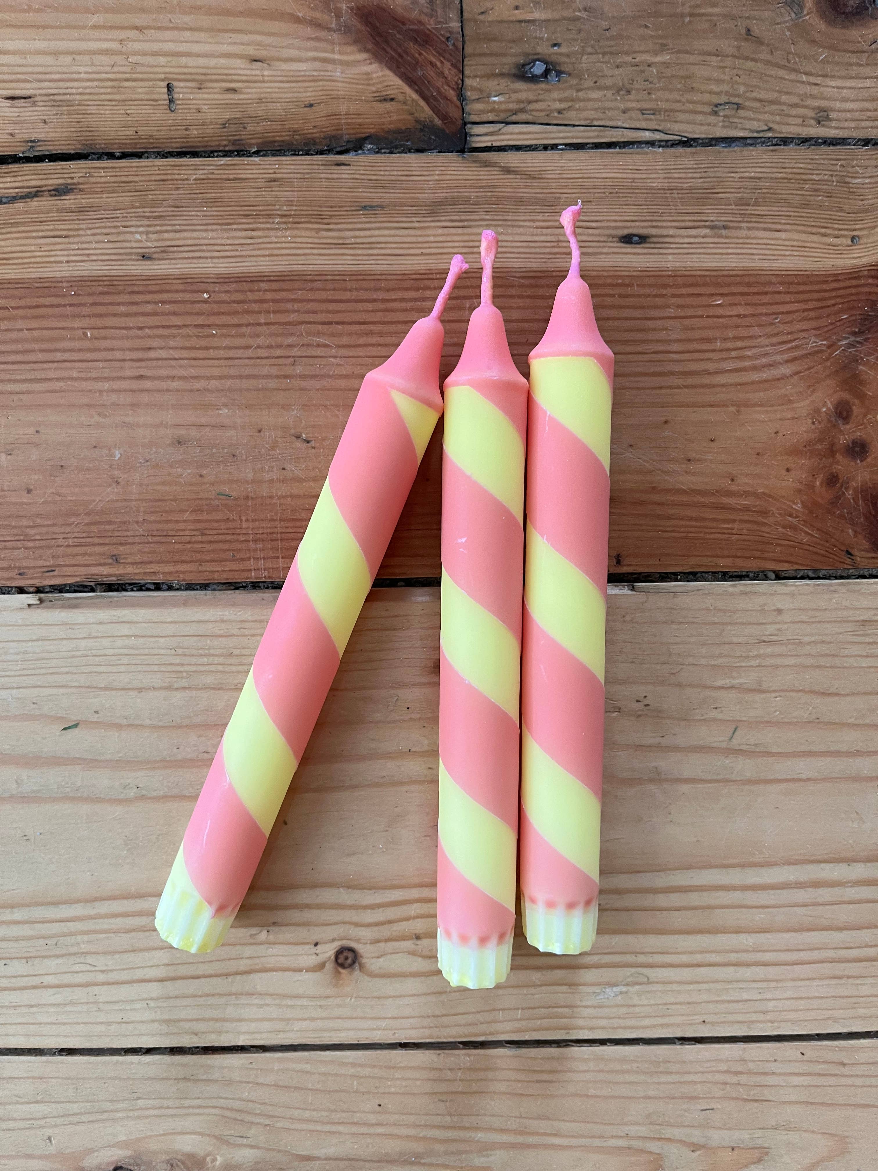 Pale Yellow and Peach Helter Skelter candle - Image 2