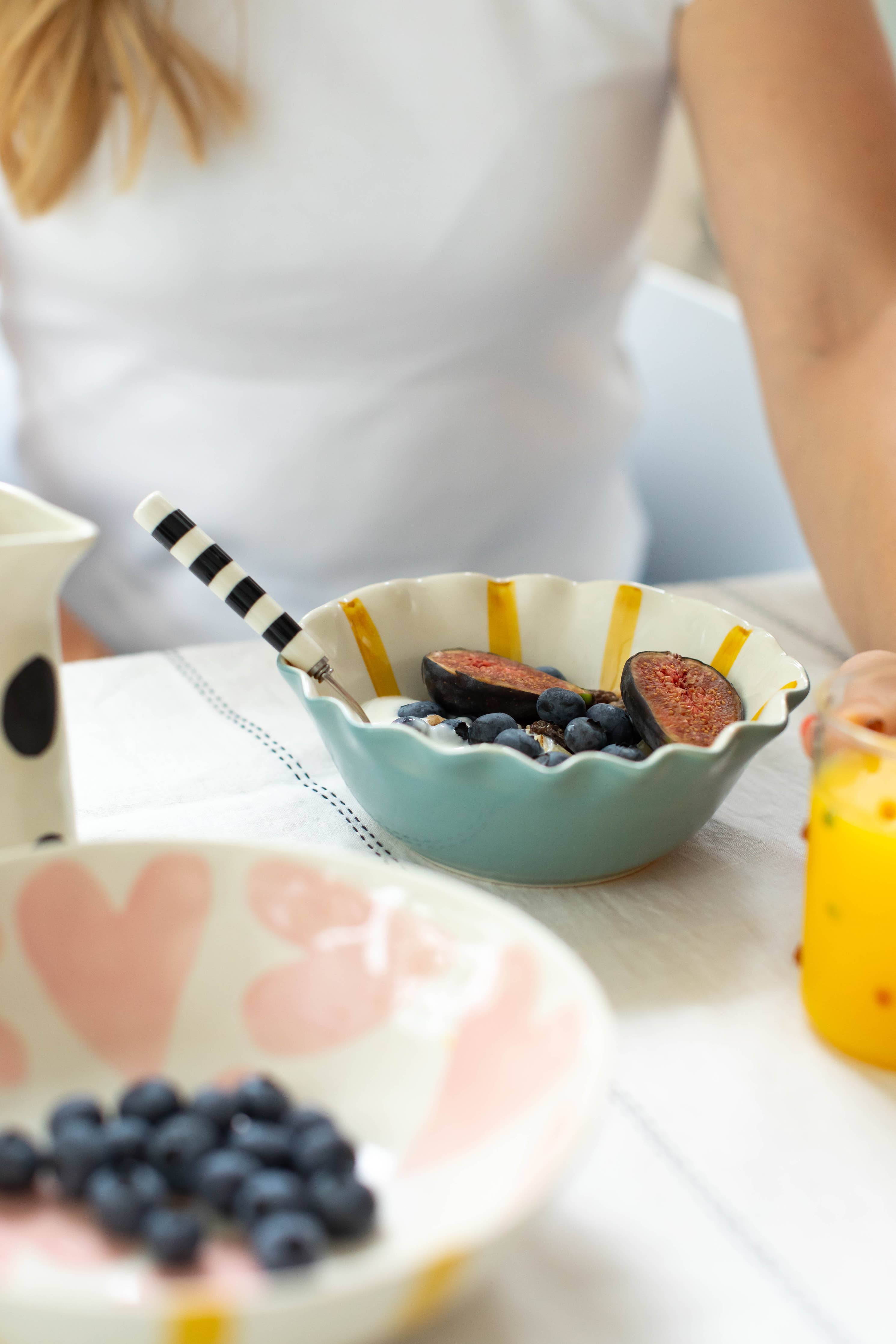 Pink Hearts/Mustard Round Shallow Bowl - Image 4